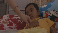 Bệnh nhi hồi phục tốt sau mổ tạo hình, mọi sinh hoạt trở về bình thường giống bé gái. Ảnh: Quang Nam.