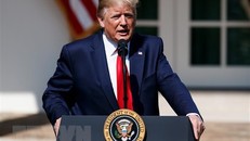Tổng thống Mỹ Donald Trump phát biểu tại Nhà Trắng. (Ảnh: THX/TTXVN)