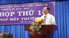 Ông Phan Văn Mãi phát biểu tại kỳ họp Hội đồng nhân dân tỉnh Bến Tre nhiệm kỳ 2016-2021, ngày 9/1/2019. Ảnh: Huỳnh Phúc Hậu