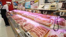 Thịt lợn được bày bán tại siêu thị ở Seoul. Ảnh: Yonhap