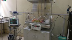 Bệnh viện đa khoa Mộc Châu vừa cấp cứu kịp thời một sản phụ bị rau bong non, cứu sống 2 mẹ con.