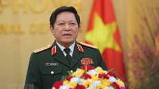 Đại tướng Ngô Xuân Lịch, Ủy viên Bộ Chính trị, Phó Bí thư Quân ủy Trung ương, Bộ trưởng Bộ Quốc phòng.