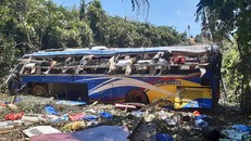 Hiện trường tai nạn sáng 11/7. Ảnh: Trần Hóa.