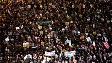 Hàng nghìn người đã tham gia biểu tình. (Nguồn: timesofisrael)