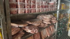 Kinh hoàng: Bình Dương phát hiện hơn 19 tấn sản phẩm động vật đông lạnh bị ôi thiu, không rõ nguồn gốc