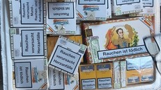 Toàn bộ số xì gà; 100 hộp thuốc lá chuyển từ Berlin, trung chuyển qua Luxembourg đến cảng Nội Bài.