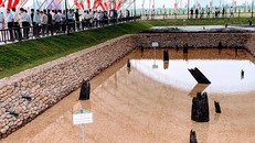 Thủ tướng dự lễ khánh thành Khu bảo tồn bãi cọc Cao Quỳ