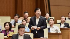 Phó Thủ tướng Trịnh Đình Dũng nêu 9 giải pháp lớn trong phòng chống thiên tai thời gian tới. Ảnh: VGP/Nhật Bắc