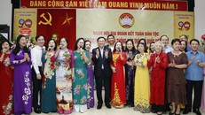Bí thư Thành ủy Vương Đình Huệ dự Ngày hội Đại đoàn kết toàn dân tộc tại quận Tây Hồ