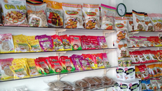 Thực phẩm chay công nghiệp với đa dạng chủng loại, giúp người ăn chay "đỡ ngán" hơn