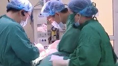 Hình ảnh một ca phẫu thuật cho bệnh nhân ung thư ở Bệnh viện K