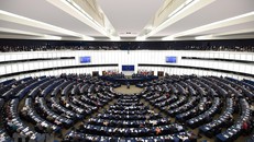Toàn cảnh phiên họp Nghị viện châu Âu ở Strasbourg, miền đông nước Pháp ngày 12/9/2018. (Ảnh: AFP/TTXVN)