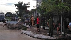 Lực lượng công an phong toả hiện trường nơi hai nhóm giang hồ hỗn chiến. 