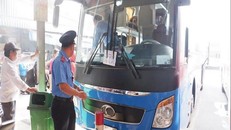 Sẽ bị thu hồi phù hiệu 'Xe hợp đồng' nếu tiếp tục vi phạm