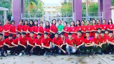 Tập thể lớp 12C1 trường THPT Nam Đàn 2, với 40 học sinh đều đỗ vào những trường đại học danh tiếng.