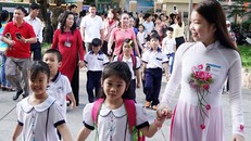 Học sinh lớp 1 tại TP.HCM bước vào năm học mới 2019 - 2020