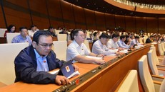 Quốc hội thông qua Nghị quyết về phân bổ ngân sách (ảnh Như Ý)