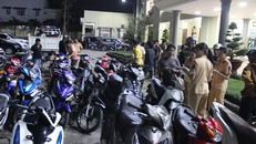 Nhiều xe máy đã bị tạm giữ ngay trong đêm để xử lý