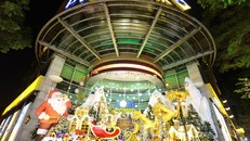 Mang đến một thế giới cổ tích thần tiên, không gian Giáng sinh Fairy World của PVcomBank đã tạo nên một điểm hẹn đặc biệt cho người dân trong dịp lễ Noel năm nay.