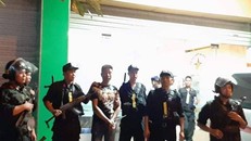 Một đối tượng bị công an bắt giữ sau khi đòi nợ tại Bệnh viện Tâm Hồng Phước.