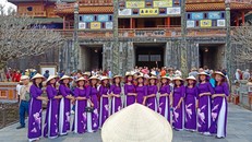 Mong Huế thành kinh đô áo dài!