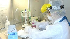 Bộ Y tế huy động các đơn vị y tế tư nhân tham gia xét nghiệm COVID-19