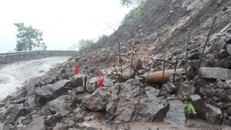 Mưa lũ làm phát lộ nhiều bom, mìn tại Quảng Trị