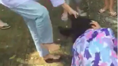 Nữ sinh lớp 8 bị đánh hội đồng ở Thanh Hoá (Ảnh chụp từ clip)