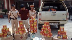 Các loại pháo mua bán nhập lậu, trôi nổi trên thị trường đều bị cấm.