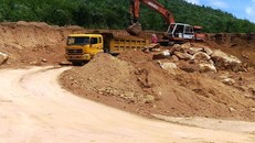 Khai thác đất 'nhầm' vị trí, doanh nghiệp bị phạt hơn 2 tỷ đồng