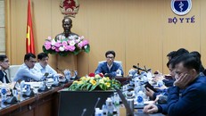 Phó Thủ tướng Chính phủ Vũ Đức Đam và Bộ trưởng Bộ Y tế đã tổ chức cuộc họp khẩn trực tuyến với hai tỉnh Quảng Ninh và Hải Dương.