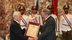 Tổng Bí thư Nguyễn Phú Trọng chúc mừng thành công Đại hội Đảng lần thứ VIII của Cuba