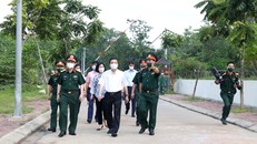 Sáng 31/5, Chủ tịch UBND TP Hà Nội Chu Ngọc Anh dẫn đầu đoàn kiểm tra thực địa tại Trường Quân sự Sơn Tây-đây là nơi vừa ghi nhận có 27 trường hợp F1 trở thành F0.