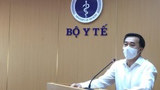 GS.TS Trần Văn Thuấn phát biểu tại hội nghị tập huấn về công tác an toàn tiêm chủng sáng 19/6.