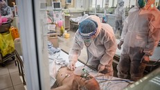 Hà Nội huy động cơ sở y tế ngoài công lập tham gia chống dịch COVID-19