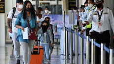 Thái Lan đã dỡ bỏ các yêu cầu xét nghiệm với những du khách đã tiêm vaccine phòng COVID-19 kể từ ngày 1/5 tới. (Ảnh minh hoạ)