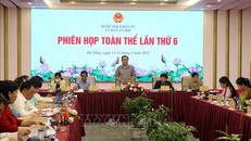 Phó Chủ tịch Thường trực Quốc hội Trần Thanh Mẫn phát biểu chỉ đạo tại phiên họp. 