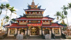 Cách trung tâm TP Pleiku hơn 15 km về phía Bắc, chùa Bửu Minh tọa lạc tại xã Nghĩa Hưng (huyện Chư Păh) là một trong những ngôi chùa xuất hiện đầu tiên ở Gia Lai.