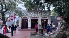 Ki-ốt “mọc” trong khuôn viên Phủ Tây Hồ: Thoải mái hoạt động không phải đóng lệ phí