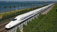 Đầu tư đường sắt tốc độ cao để giảm chi phí logistics, nâng cao năng lực cạnh tranh của nền kinh tế. (Ảnh minh hoạ)