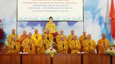 Đoàn Ban Hoằng pháp, Ban Kinh tế - Tài chính T.Ư thăm, cúng dường trường hạ tại tỉnh Long An.