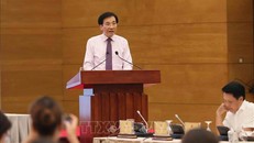 Bộ trưởng, Chủ nhiệm Văn phòng Chính phủ Trần Văn Sơn, Người phát ngôn của Chính phủ phát biểu tại buổi họp báo. 