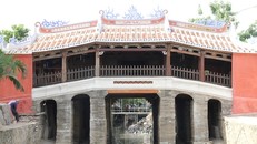 Diện mạo mới chùa Cầu sau khi trùng tu.