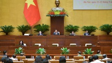 Phiên chất vấn và trả lời chất vấn tại Phiên họp thứ 36 của Ủy ban Thường vụ Quốc hội tại Hội trường Diên Hồng, Nhà Quốc hội. 