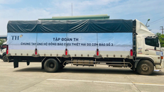 Đoàn xe TH mang những món quà thiết thực tới người dân vùng lũ. Và còn nhiều chuyến xe nữa đang nối tiếp lên đường…