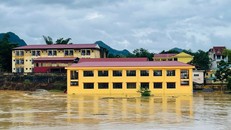 Nhiều trường học tại nhiều tỉnh, thành bị ảnh hưởng nặng nề bởi bão lũ trong thời gian qua. (Ảnh minh hoạ)