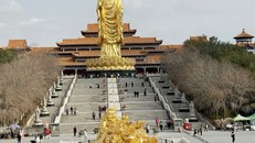 Khám phá chùa Đại Phật Hồng Quang Sơn ở Tân Cương (Trung Quốc)