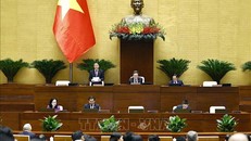 Phó Chủ tịch Quốc hội Nguyễn Đức Hải điều hành phiên họp.