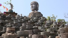 Chớp mắt một thoáng hình hài về không