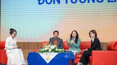 Các chuyên gia đã mang đến cho các học sinh lớp 12 những chia sẻ hữu ích và thiết thực. 